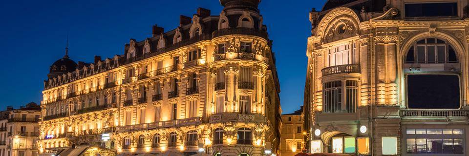 ville de Montpellier dans la nuit