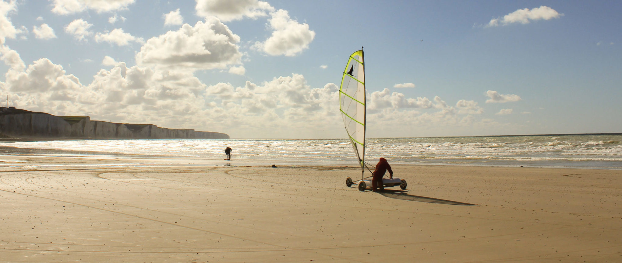 Char à voile sur la plage